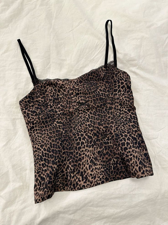 Top com estampa de leopardo