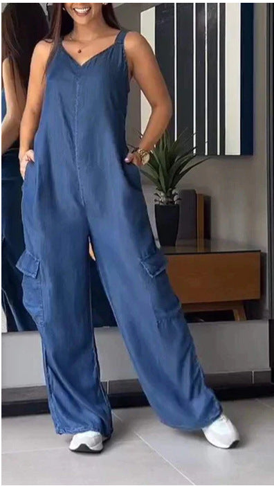 Macacão jeans fino com bolso e decote em V