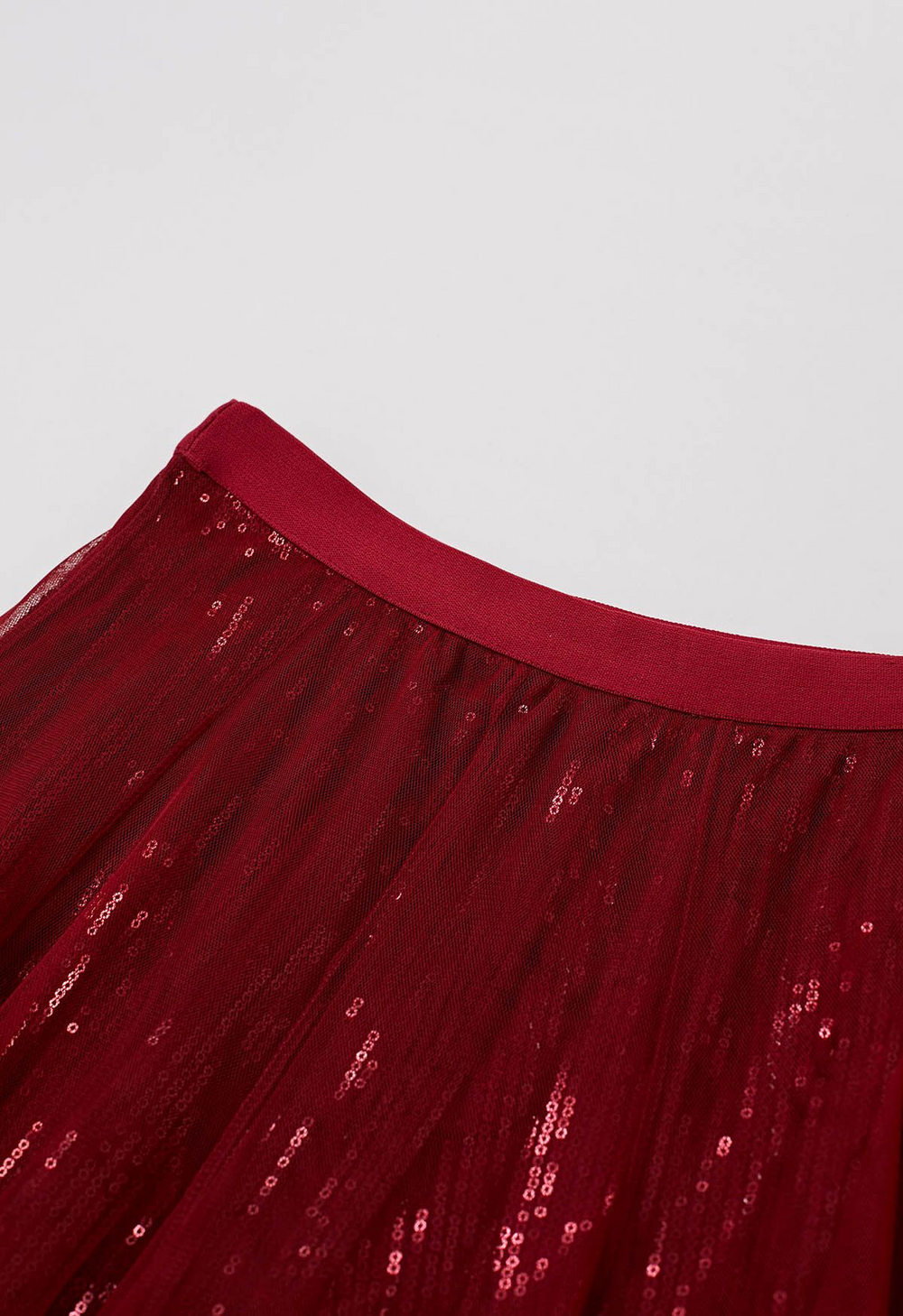 Saia midi de tule em malha de lantejoulas deslumbrante em vermelho