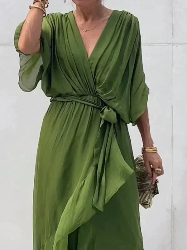 Vestido de chiffon com decote em V